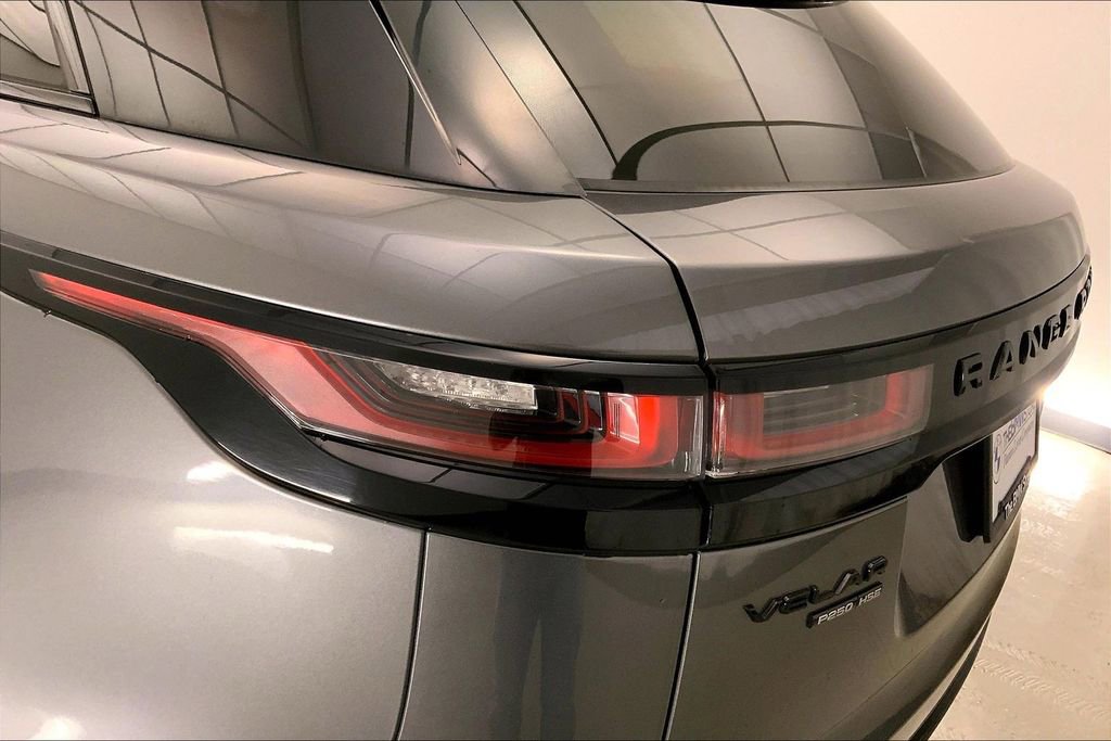 Used 2018 Land Rover Range Rover Velar R-Dynamic HSE image 28