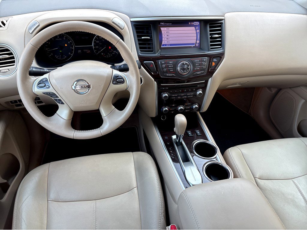 Used 2014 Nissan Pathfinder SL w/ SL Tech Package FWD image 4