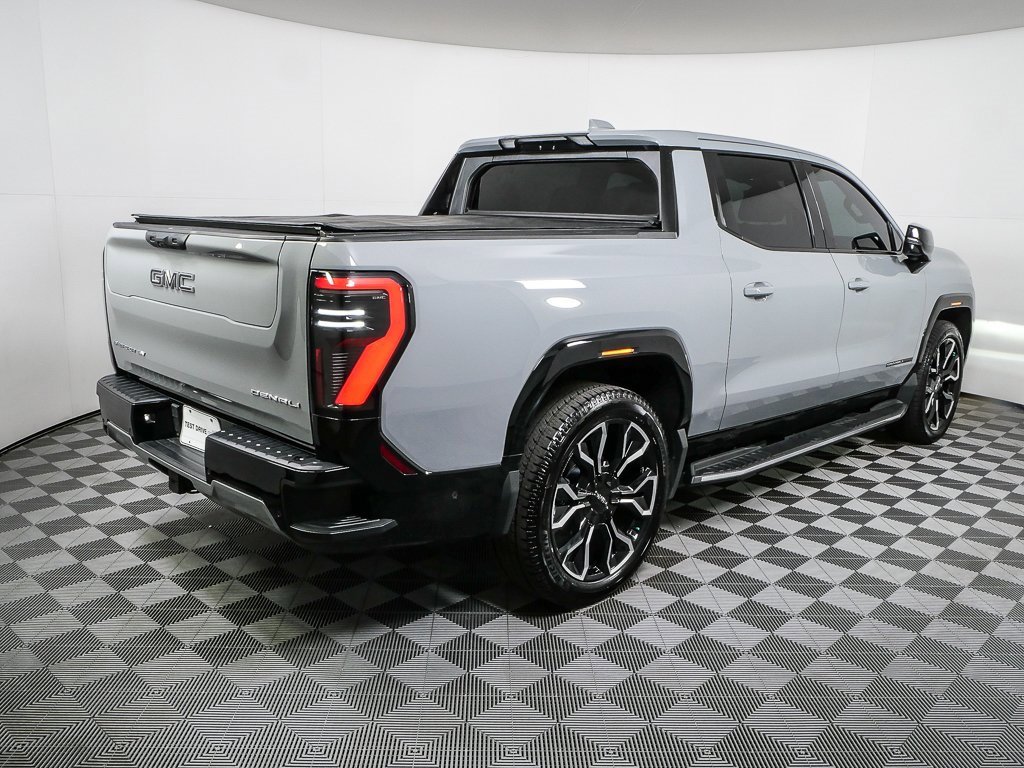 Used 2024 GMC Sierra EV Denali image 27