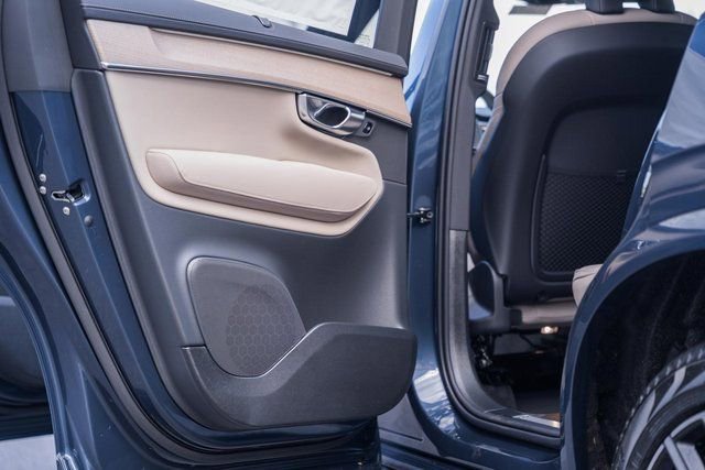 New 2026 Volvo XC90 B5 Ultra image 36