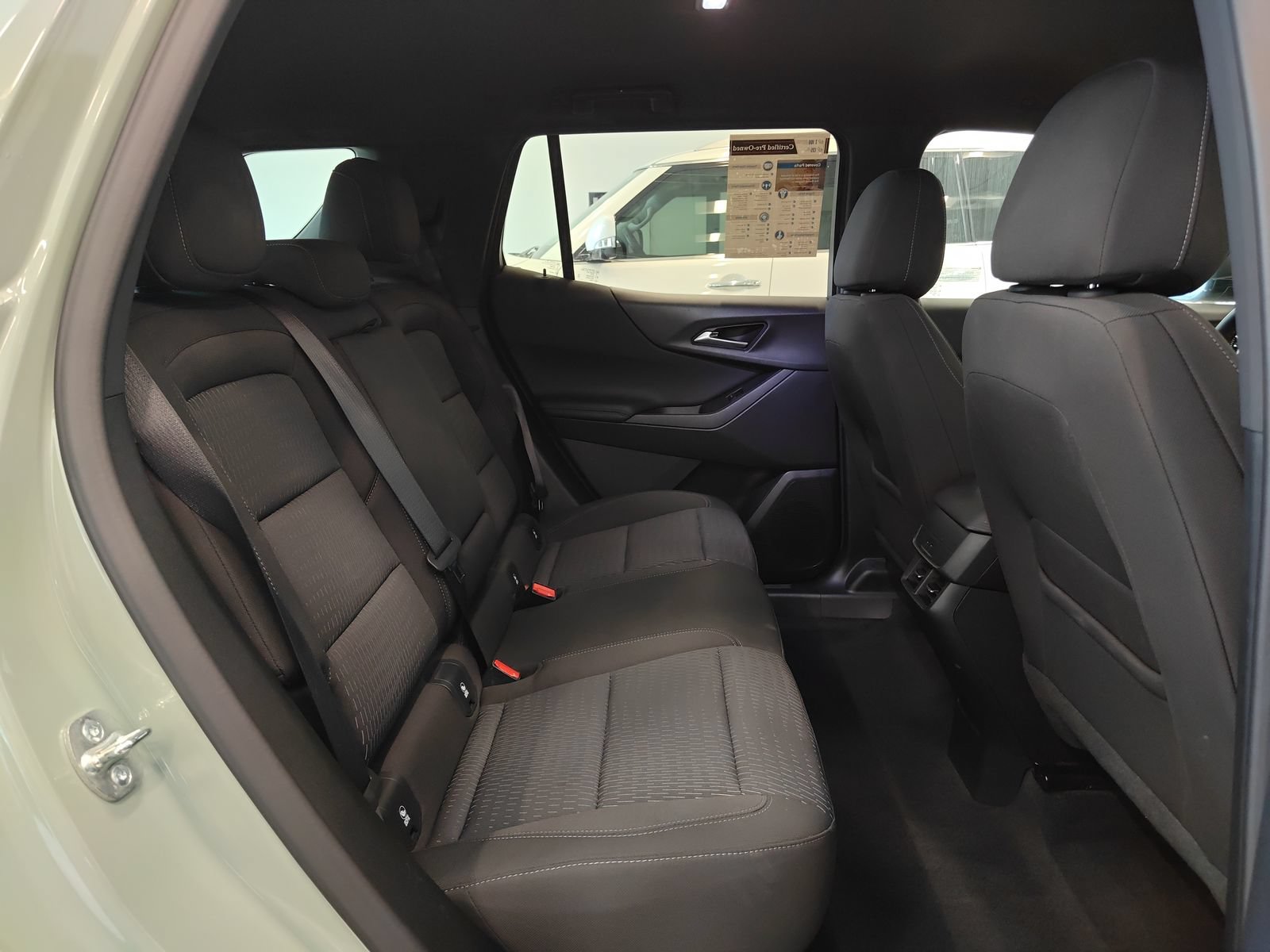 Used 2026 Chevrolet Equinox LT FWD image 16