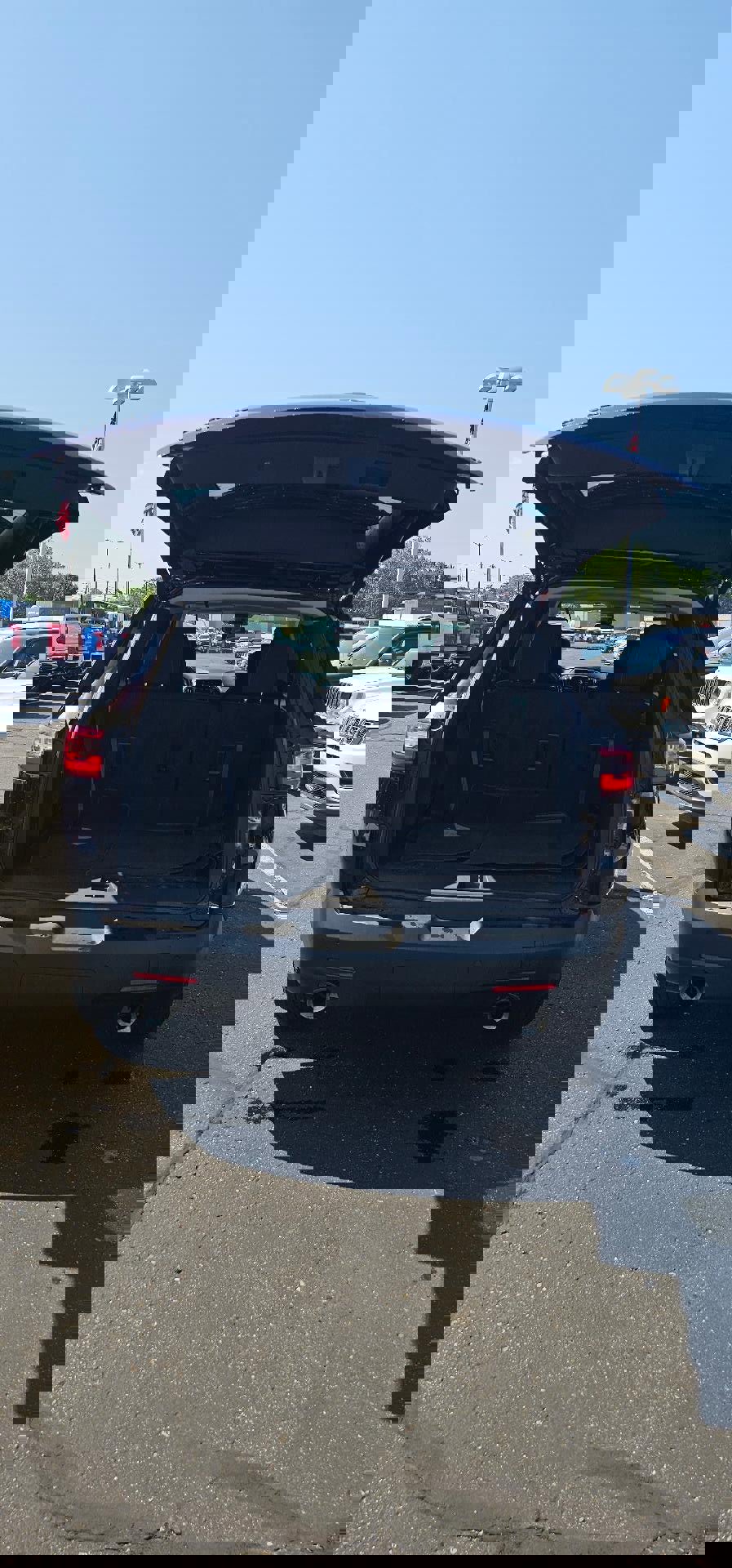 Used 2021 Chevrolet Traverse LT image 7