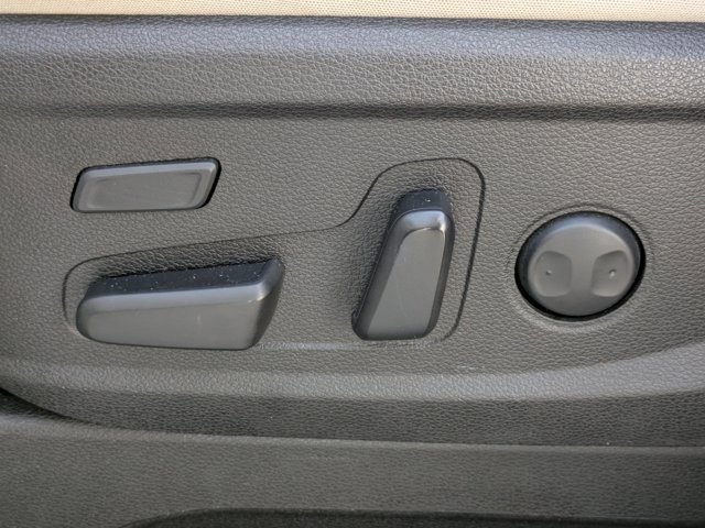 Used 2022 Kia Telluride SX w/ Towing Package image 16