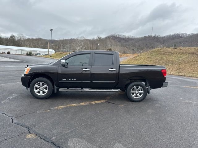 Used 2014 Nissan Titan SV w/ SV Value Truck Package image 5