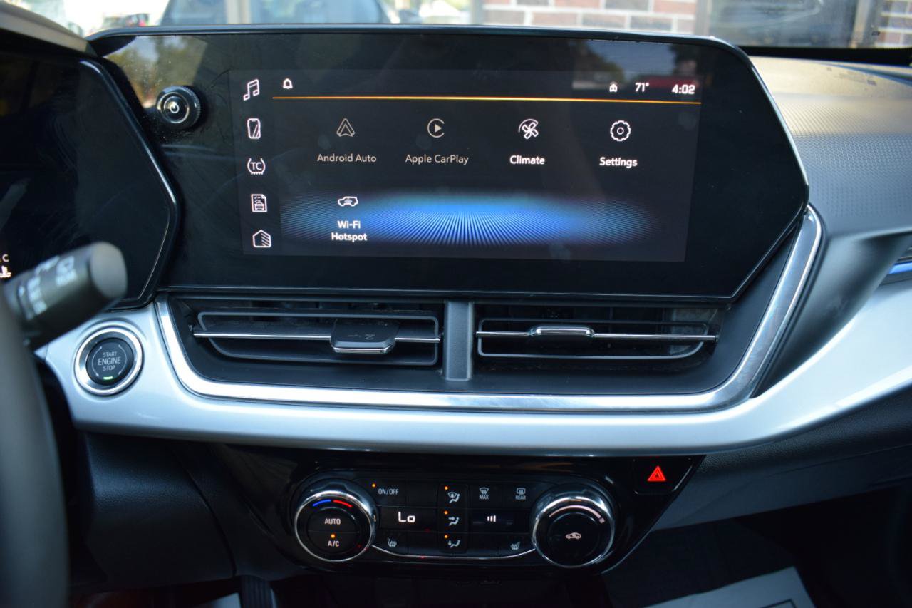 Used 2026 Chevrolet Trax LT w/ LT Convenience Package FWD image 24
