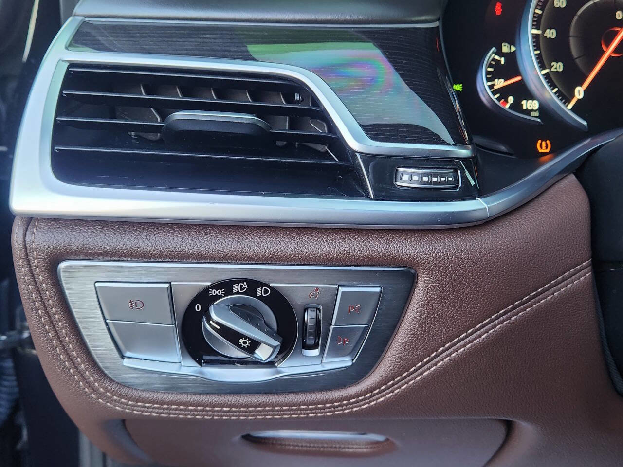 Used 2016 BMW 750i xDrive image 42