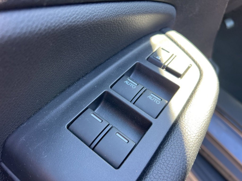 Used 2017 Honda Pilot Elite image 11