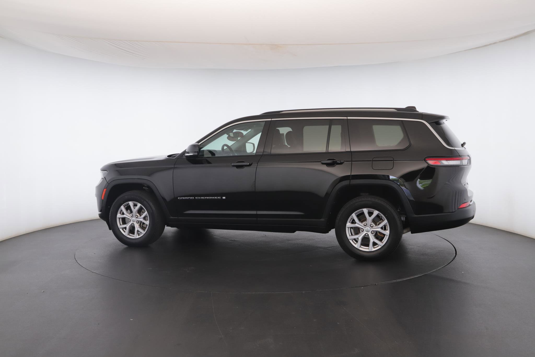 Used 2021 Jeep Grand Cherokee L Limited image 20