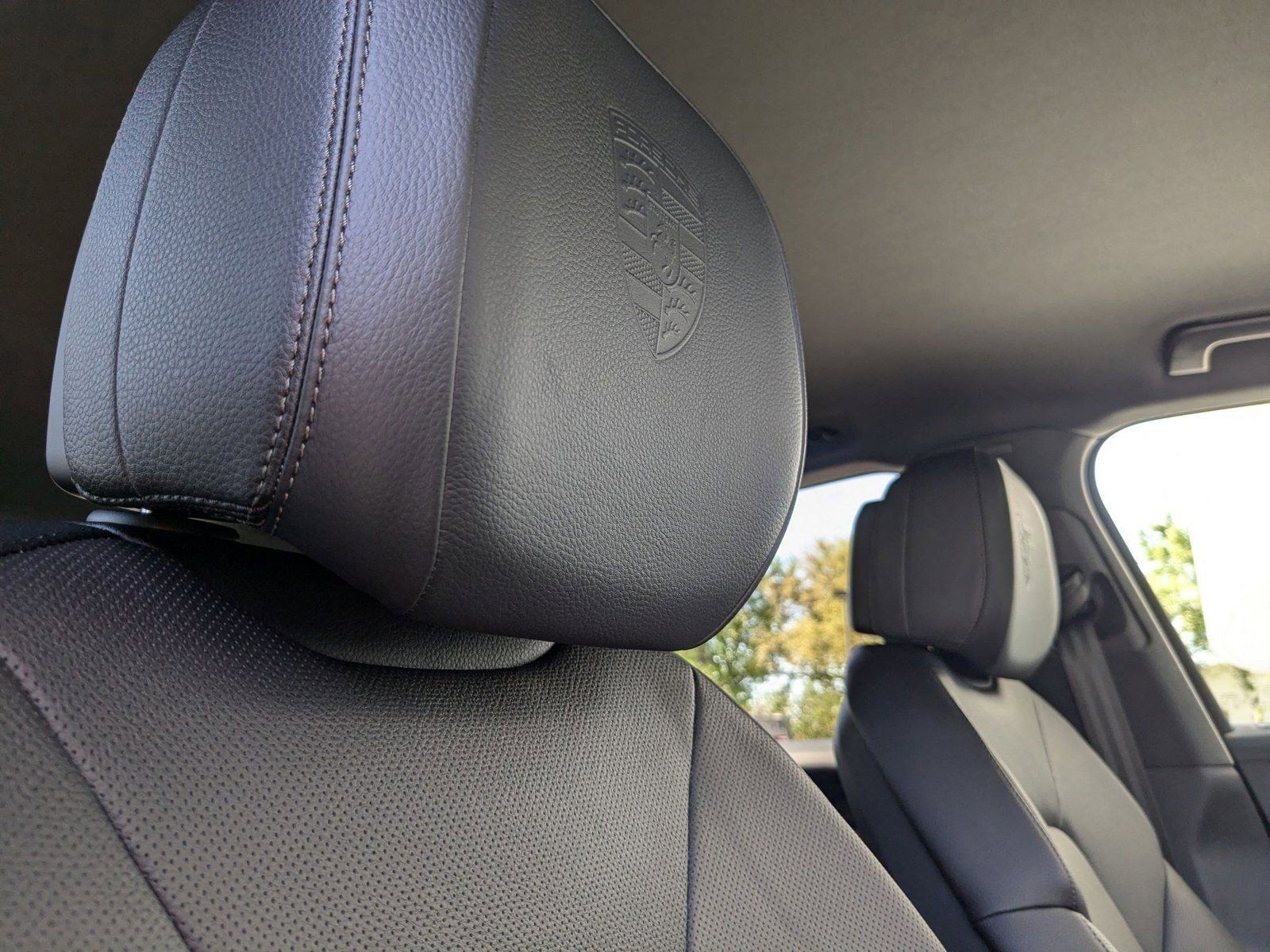 Certified 2025 Porsche Cayenne image 27