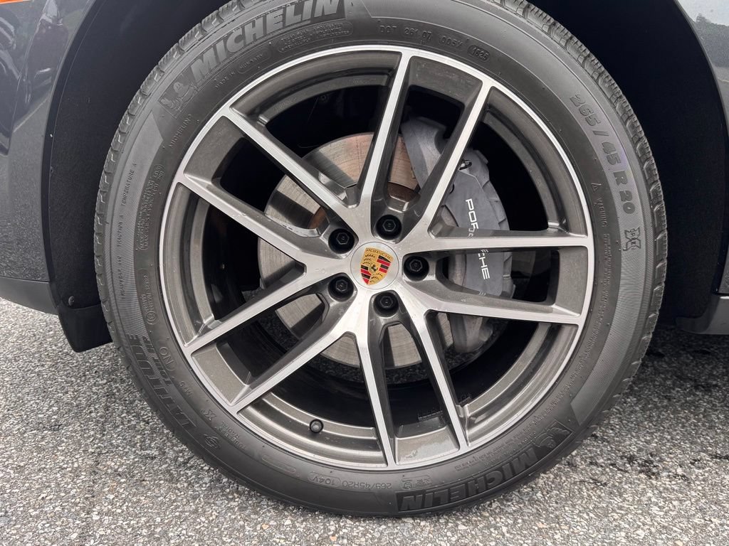 Certified 2026 Porsche Macan AWD/4WD image 27