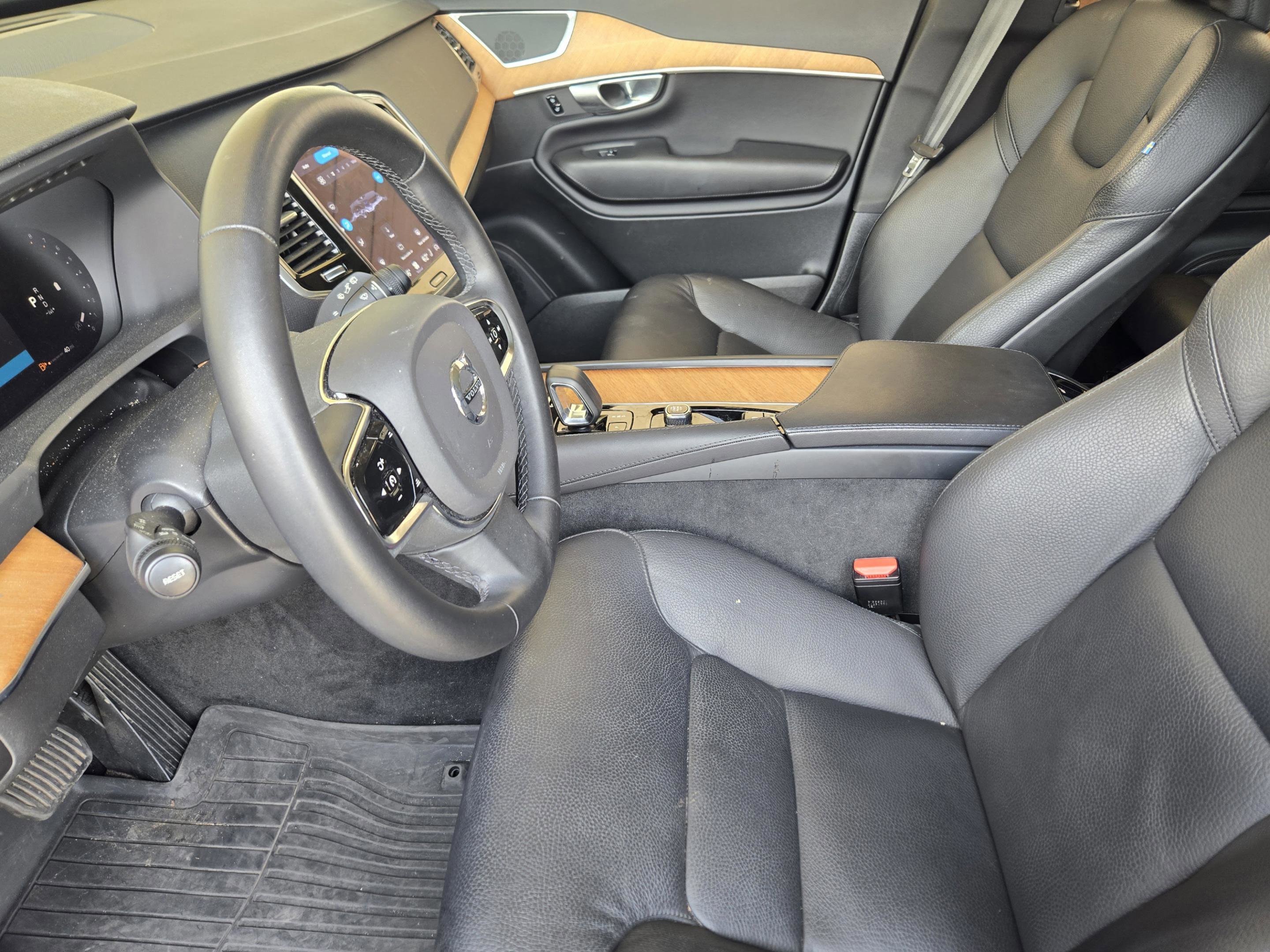 Used 2023 Volvo XC90 B6 Plus w/ Protection Package Premier AWD/4WD image 11