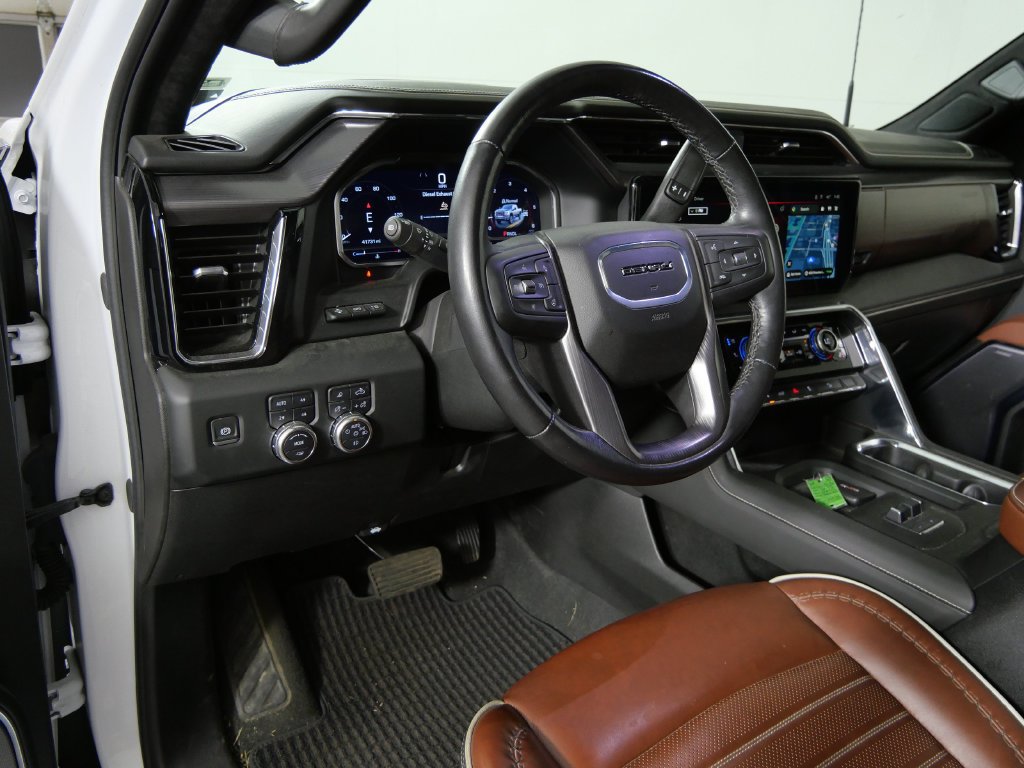 Used 2025 GMC Sierra 3500 Denali Ultimate AWD/4WD image 12