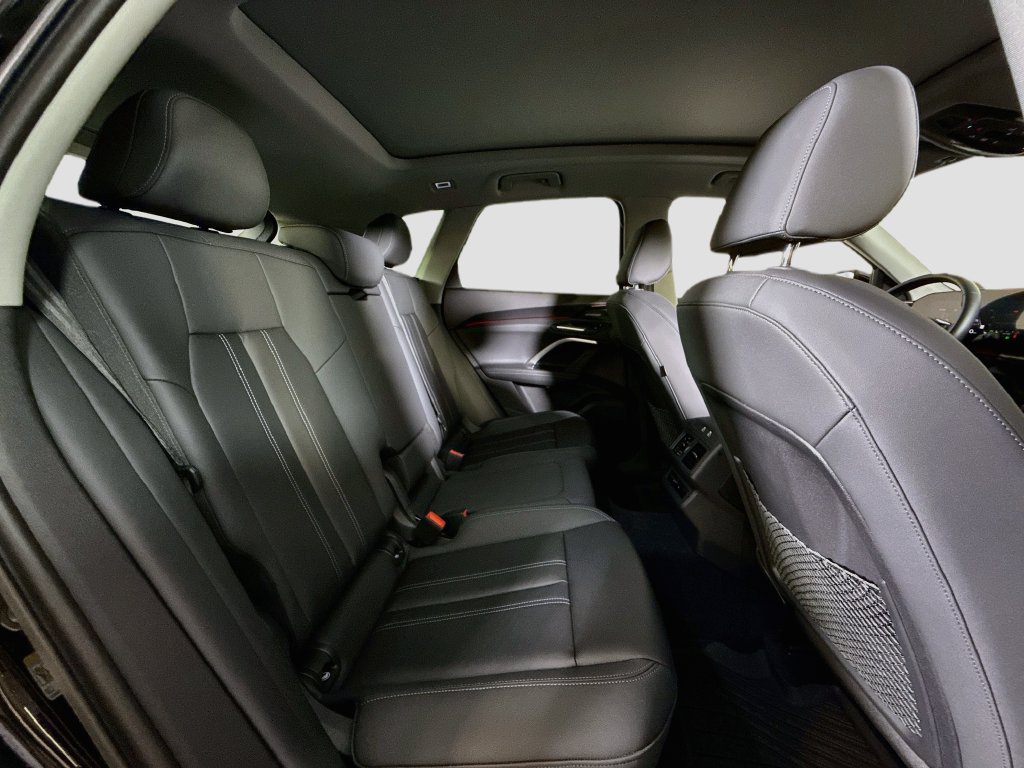 Used 2025 Audi Q5 Premium Plus AWD/4WD image 17