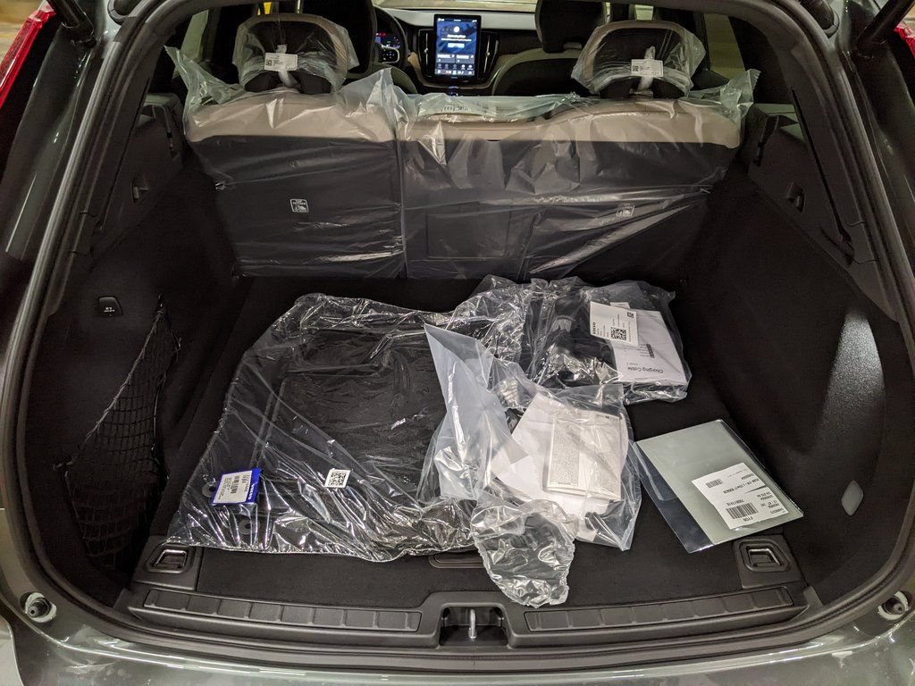 New 2026 Volvo XC60 T8 Core w/ Climate Package AWD/4WD image 26