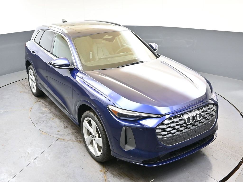 Used 2025 Audi Q5 Premium Plus w/ Premium Plus image 44