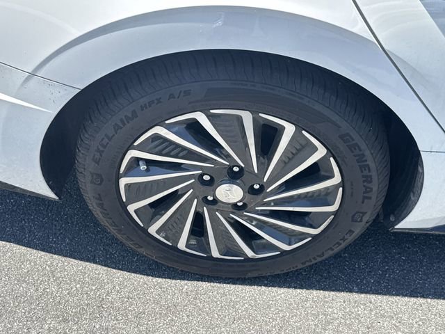 Used 2021 Hyundai Sonata Limited FWD image 17