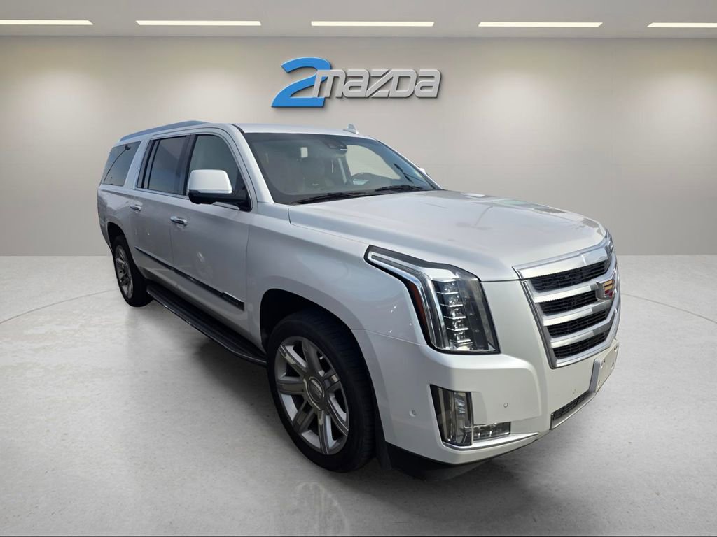 Used 2019 Cadillac Escalade ESV Premium Luxury image 13
