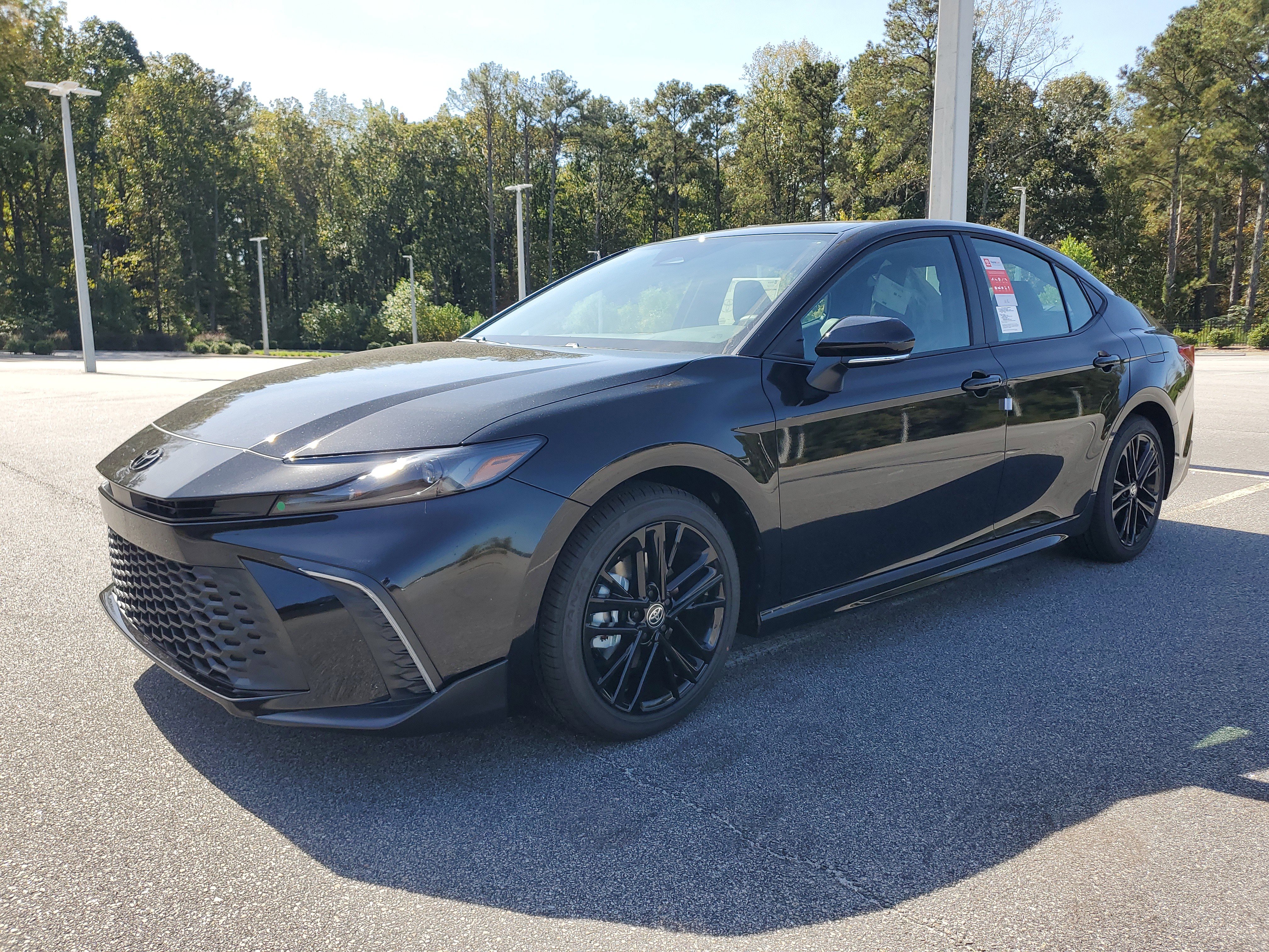 New 2026 Toyota Camry SE image 3