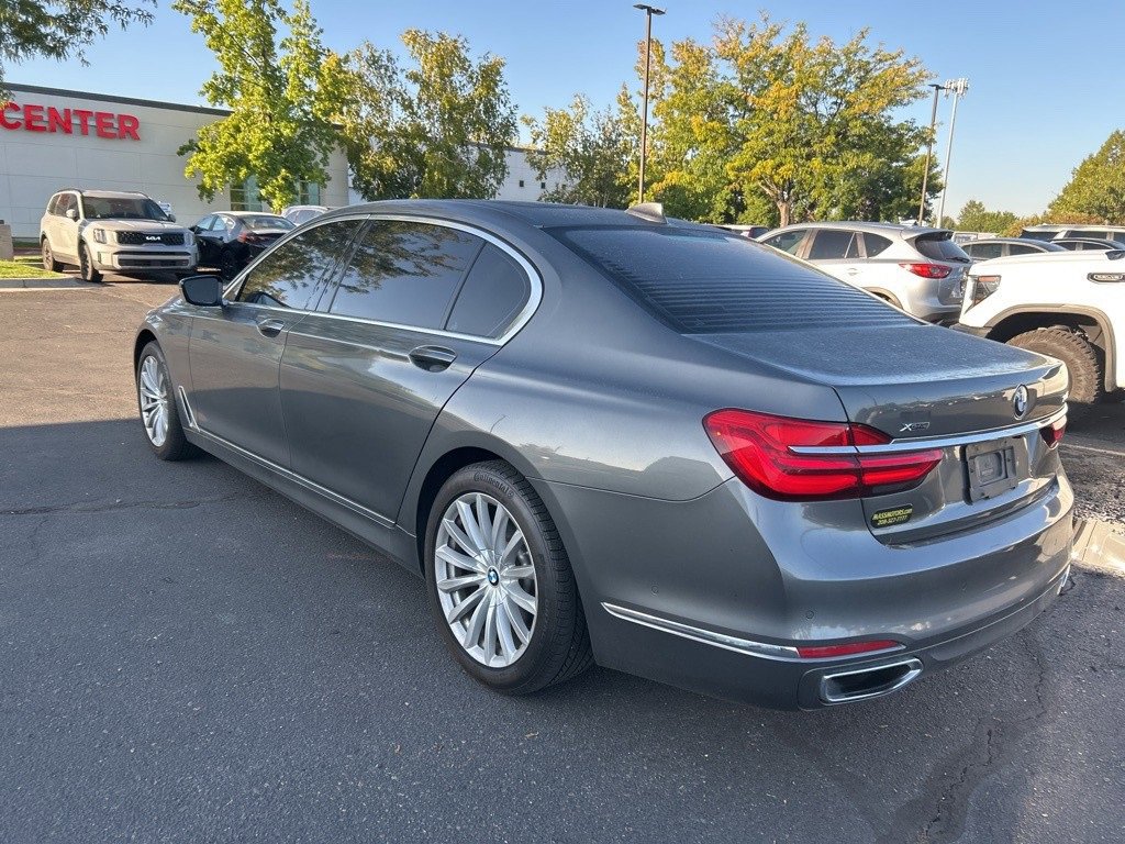 Used 2017 BMW 740i xDrive image 5