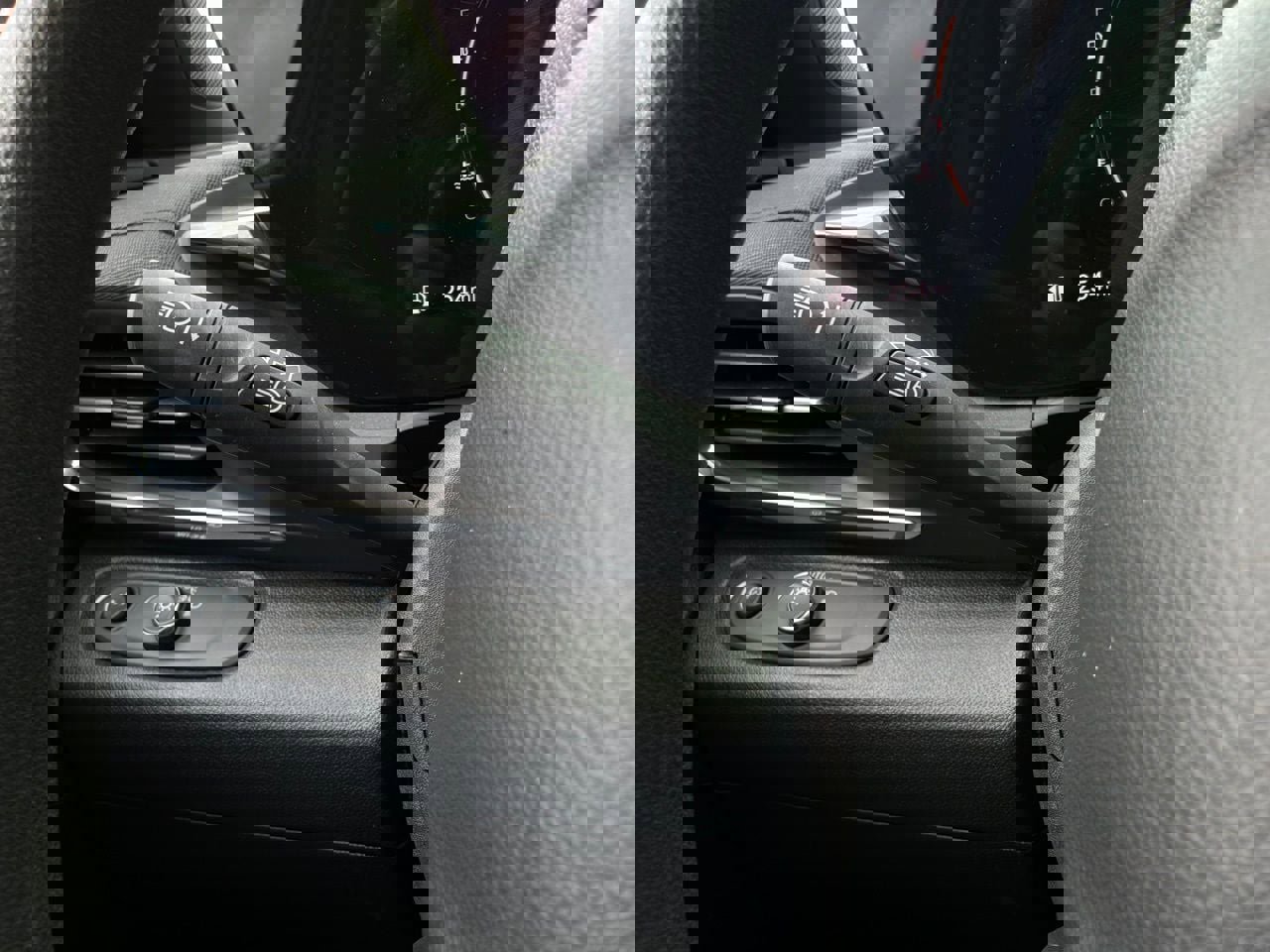 Used 2025 Buick Envista Preferred image 35