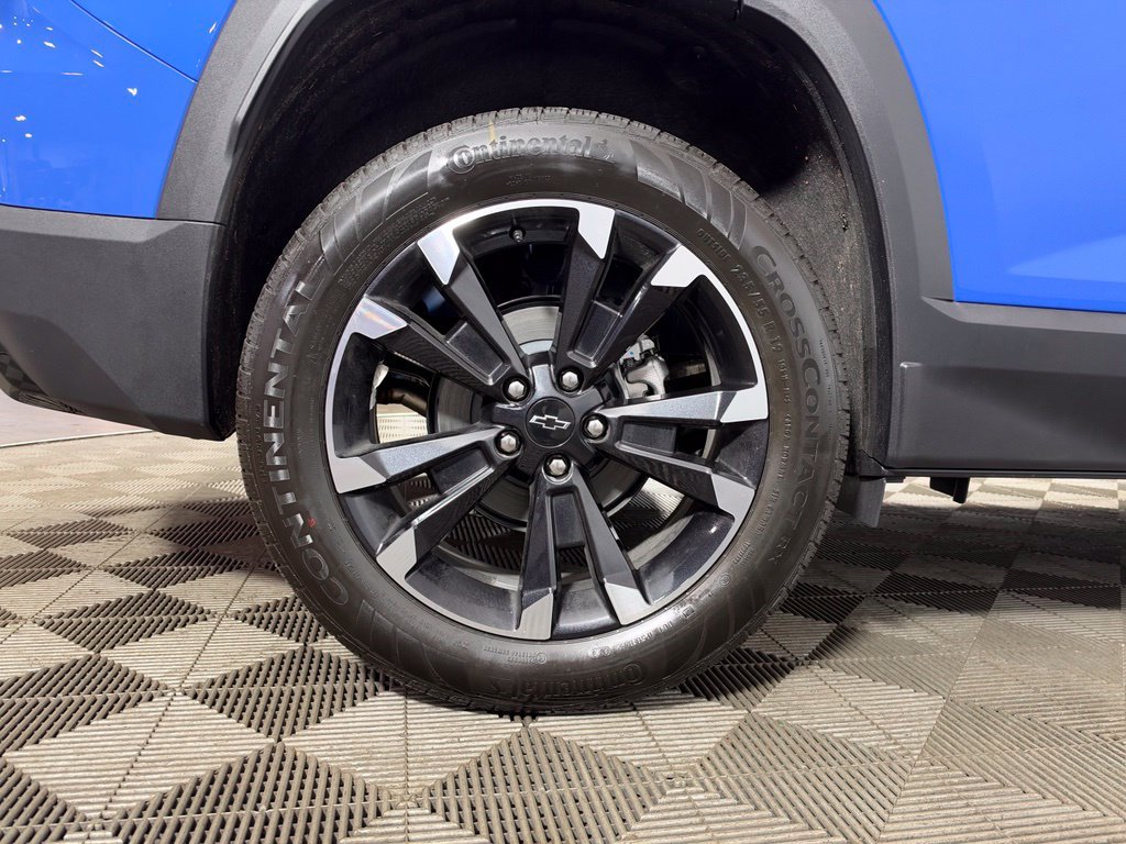 New 2027 Chevrolet Equinox RS w/ Convenience Package III FWD image 29