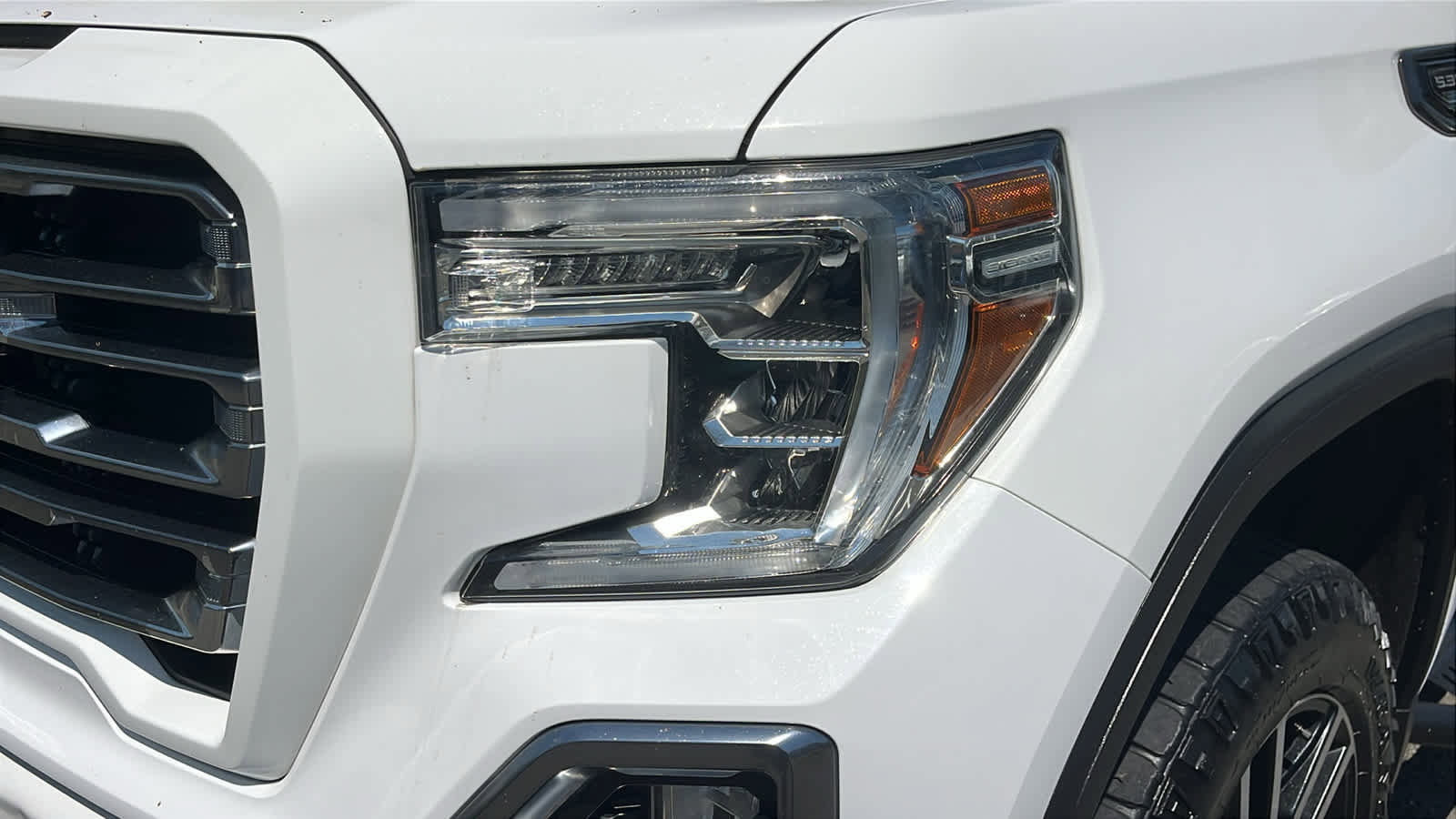 Used 2019 GMC Sierra 1500 AT4 w/ AT4 Premium Package AWD/4WD image 8