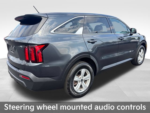 Used 2023 Kia Sorento LX FWD image 8