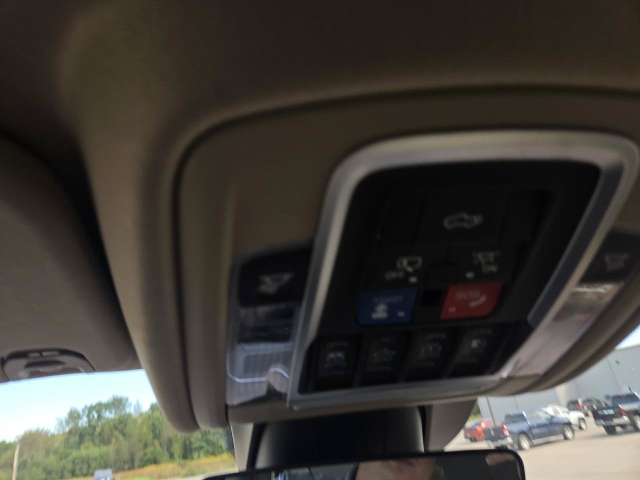 Used 2019 RAM 1500 Laramie AWD/4WD image 22