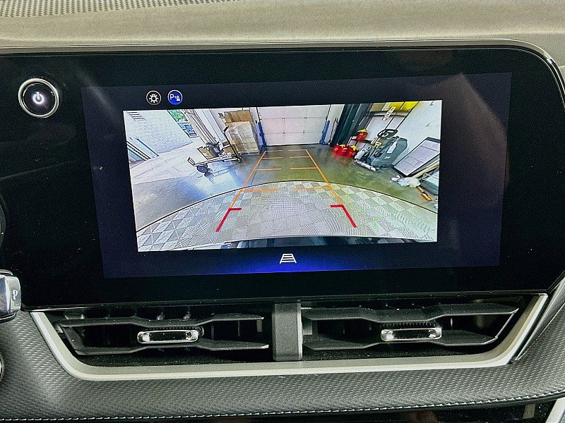 Used 2026 Chevrolet Equinox LT FWD image 16