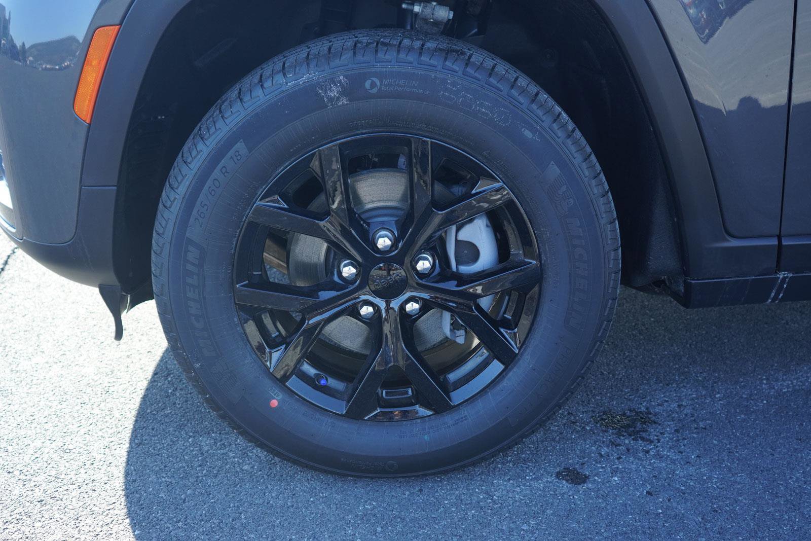 New 2026 Jeep Grand Cherokee Altitude image 10