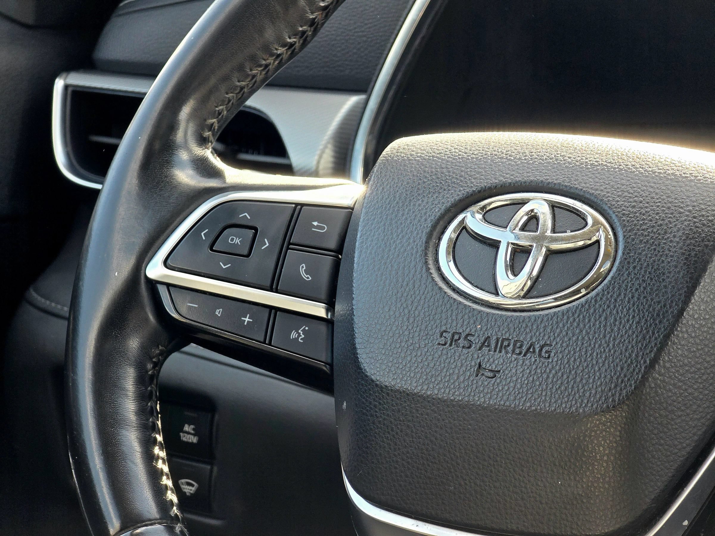 Used 2021 Toyota Highlander Platinum AWD/4WD image 23