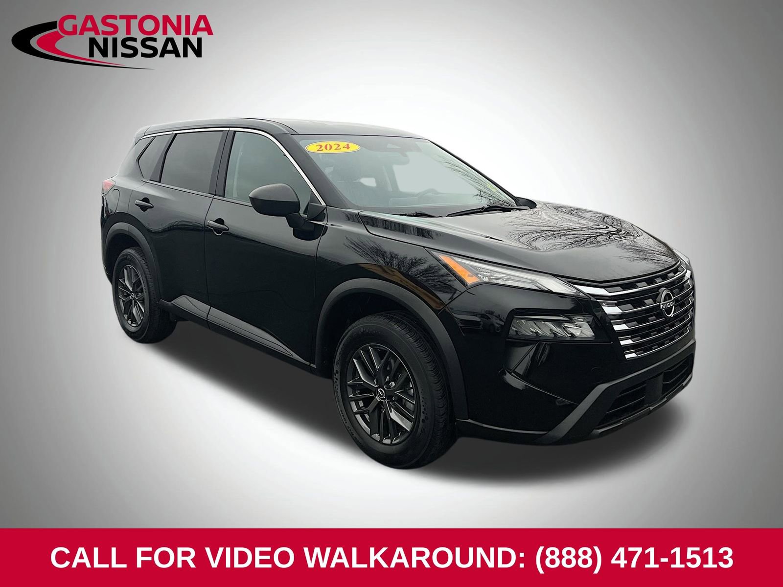 Used 2024 Nissan Rogue S image 1