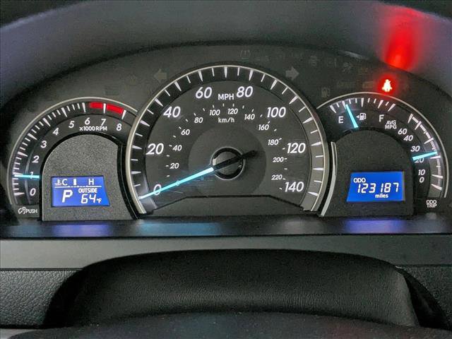 Used 2015 Toyota Camry LE image 11