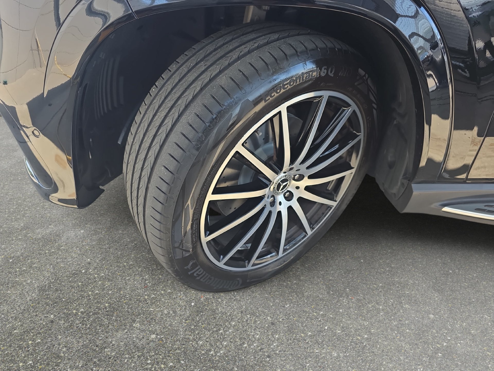 Used 2025 Mercedes-Benz GLS 580 4MATIC image 31
