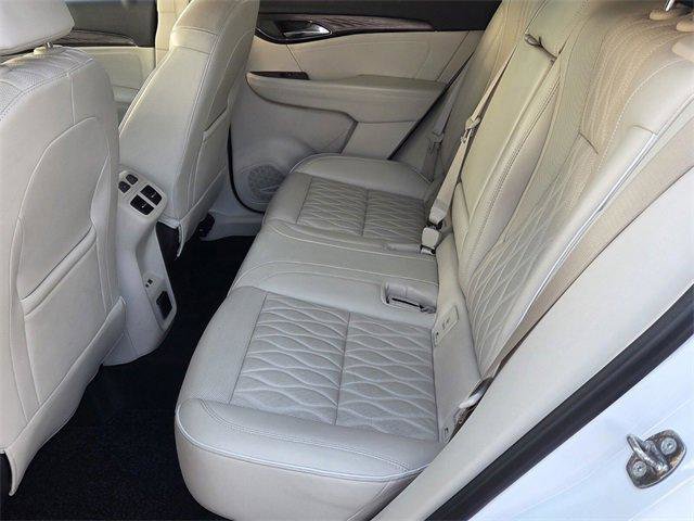 Certified 2022 Buick Envision Avenir w/ Technology Package II image 10