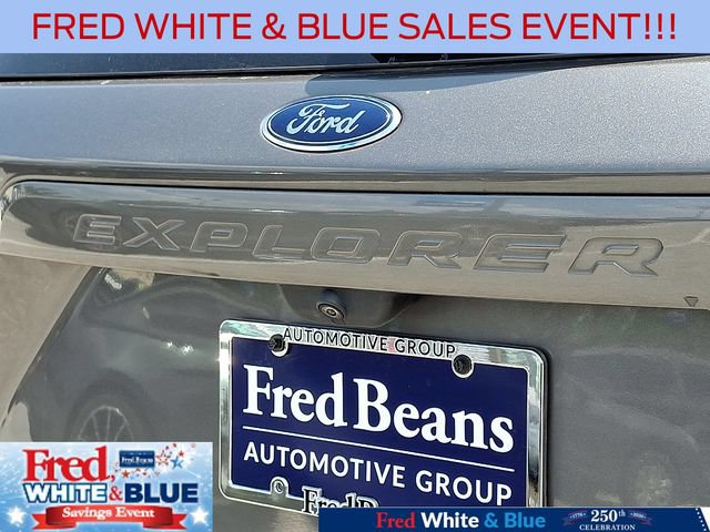 Used 2023 Ford Explorer XLT w/ Equipment Group 202A AWD/4WD image 31