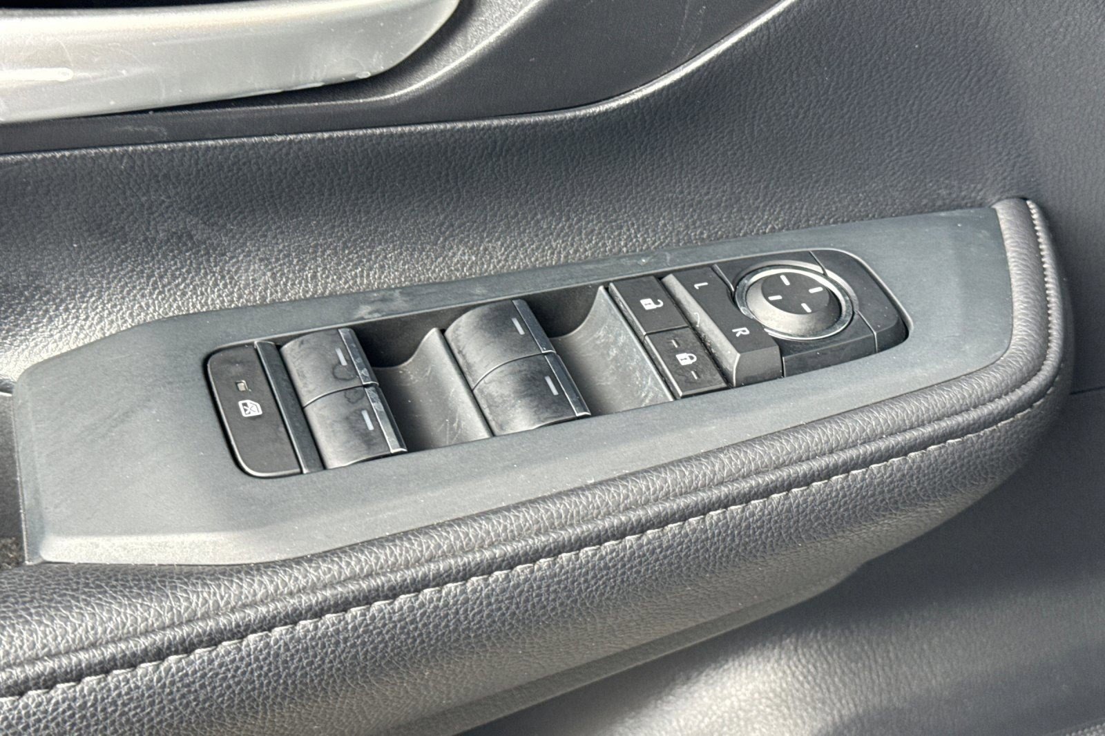 Used 2025 Toyota Grand Highlander FWD image 14