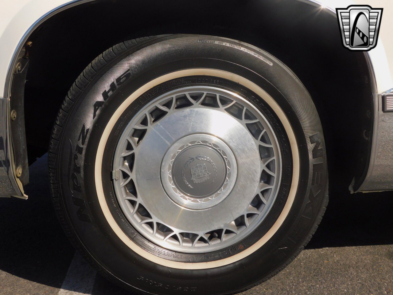 Used 1995 Cadillac Fleetwood Brougham image 17