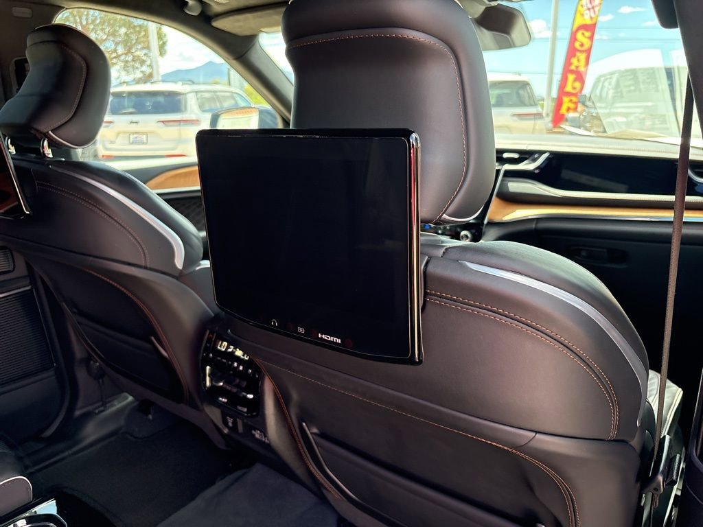 Used 2023 Jeep Grand Cherokee L Summit AWD/4WD image 35