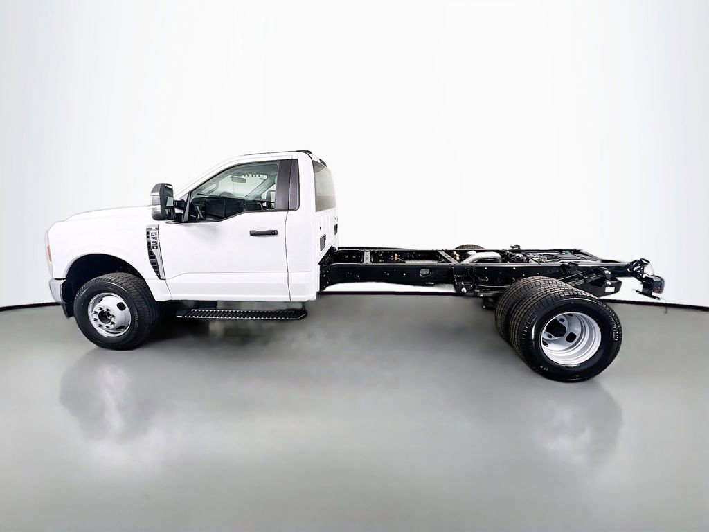 New 2025 Ford F350 XL w/ XL Chrome Package image 6