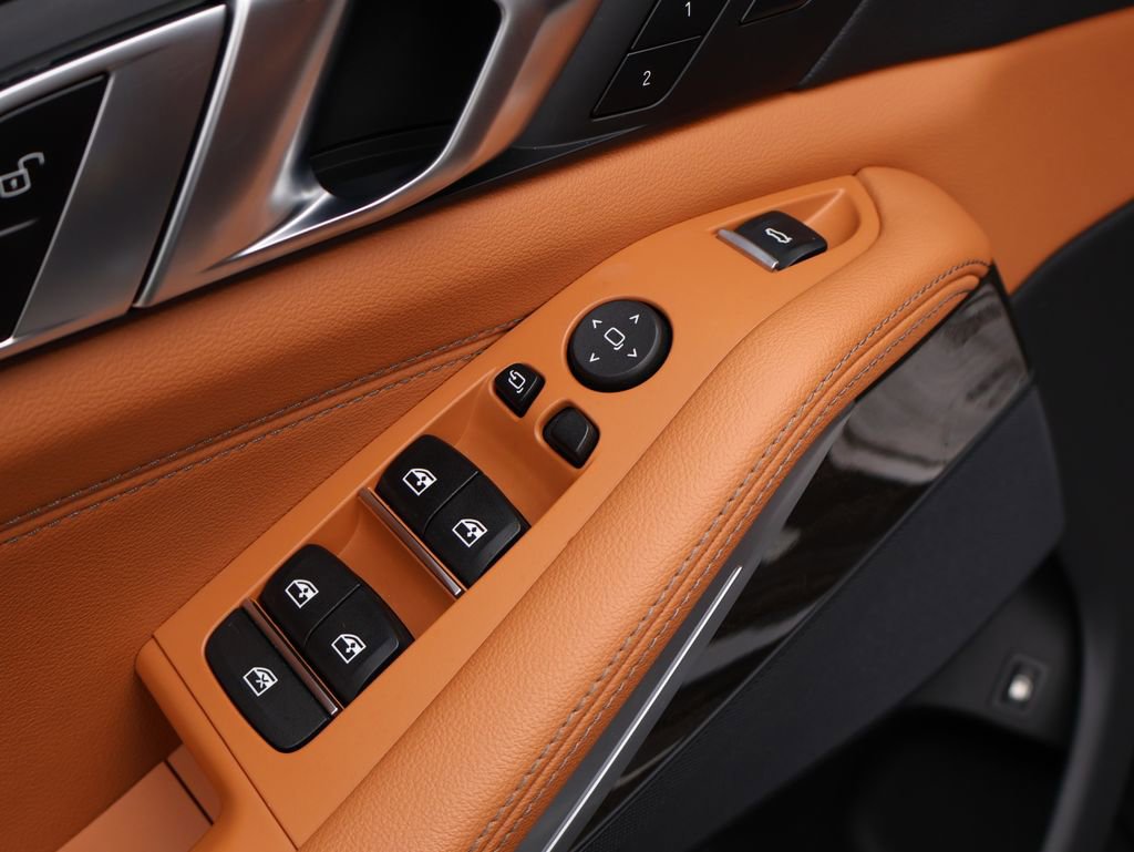 Used 2022 BMW X5 xDrive45e w/ Luxury Seating Package image 22