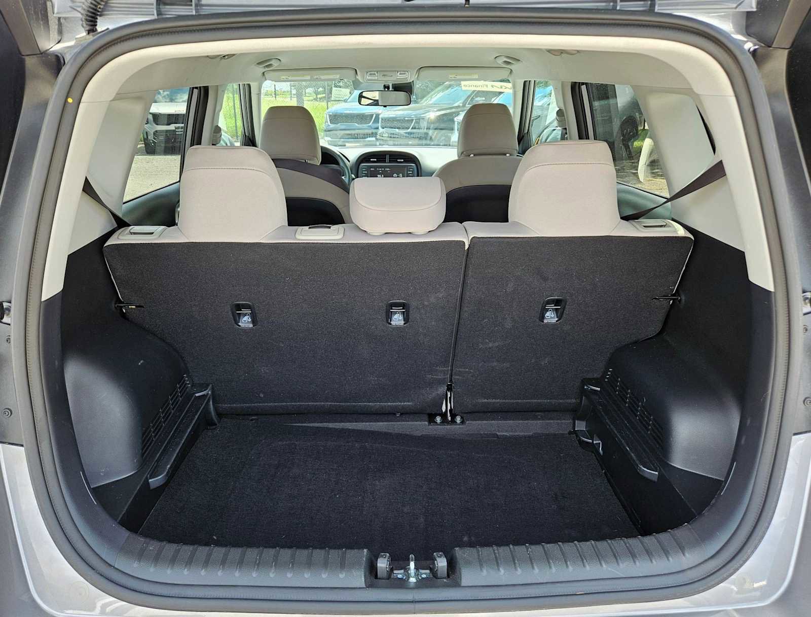 Certified 2025 Kia Soul LX FWD image 26