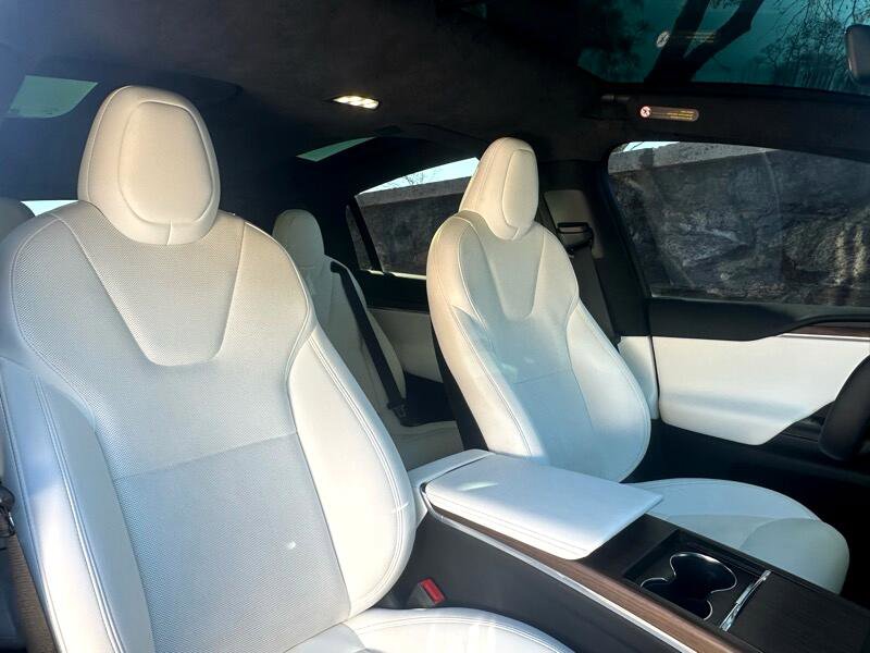 Used 2023 Tesla Model X image 25