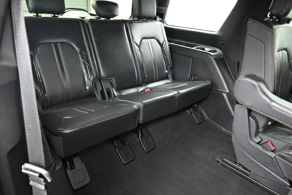 Used 2024 Ford Expedition Platinum AWD/4WD image 27