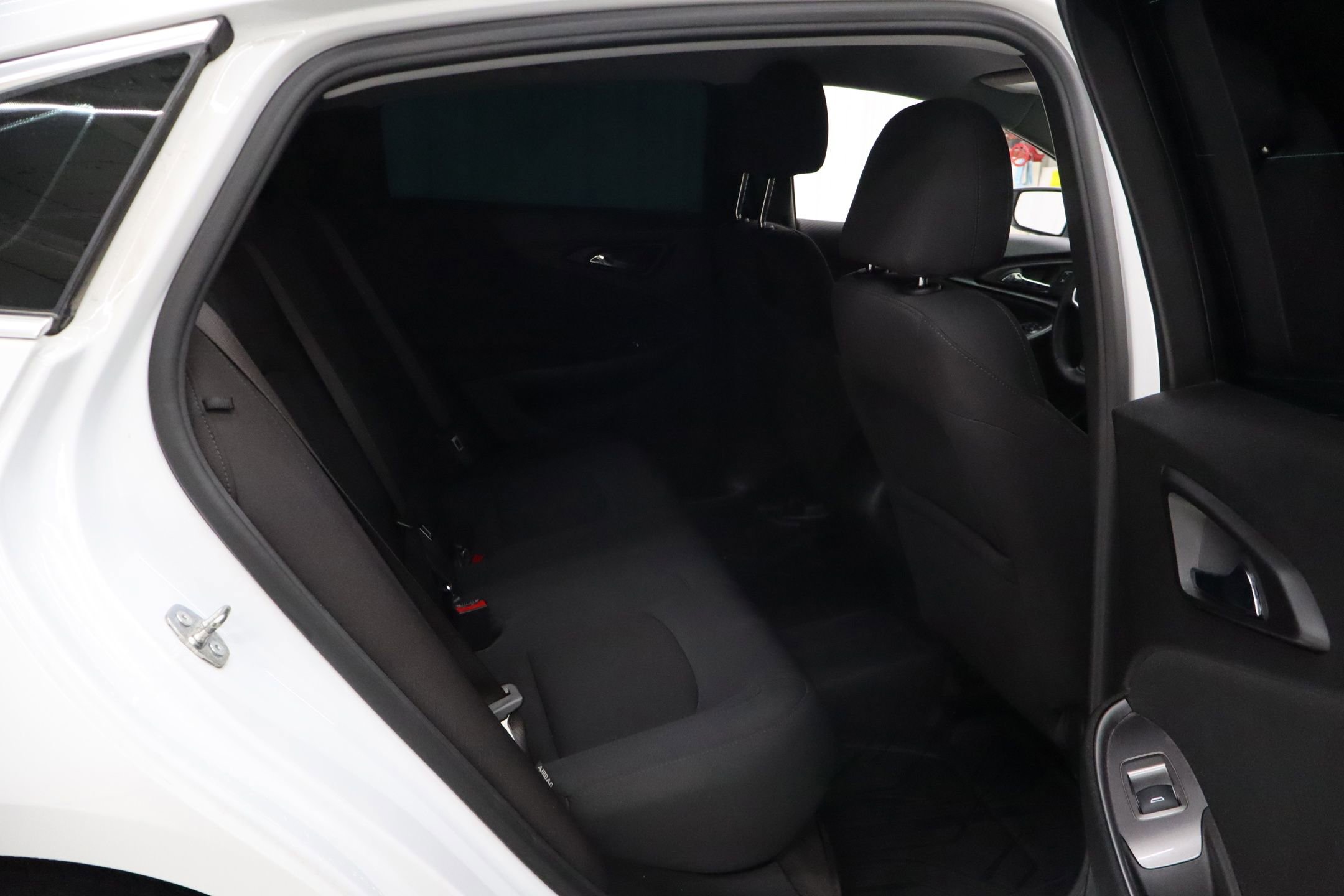 Used 2023 Chevrolet Malibu RS image 28