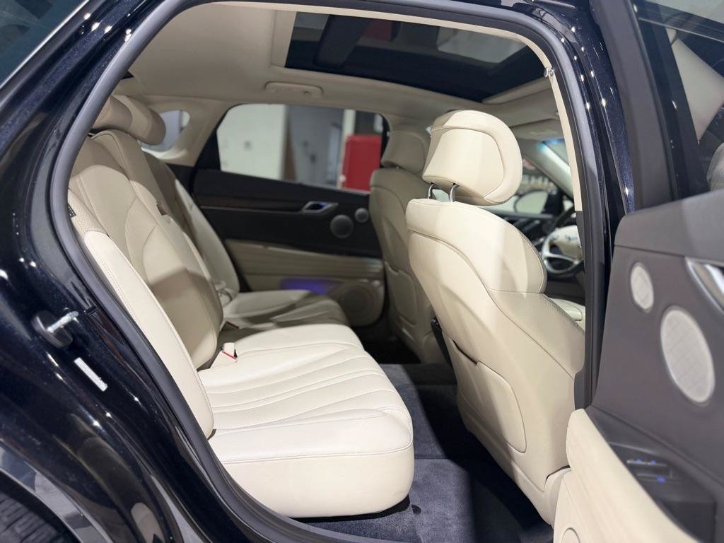 Used 2023 Genesis G80 2.5T w/ Advanced Package RWD image 13