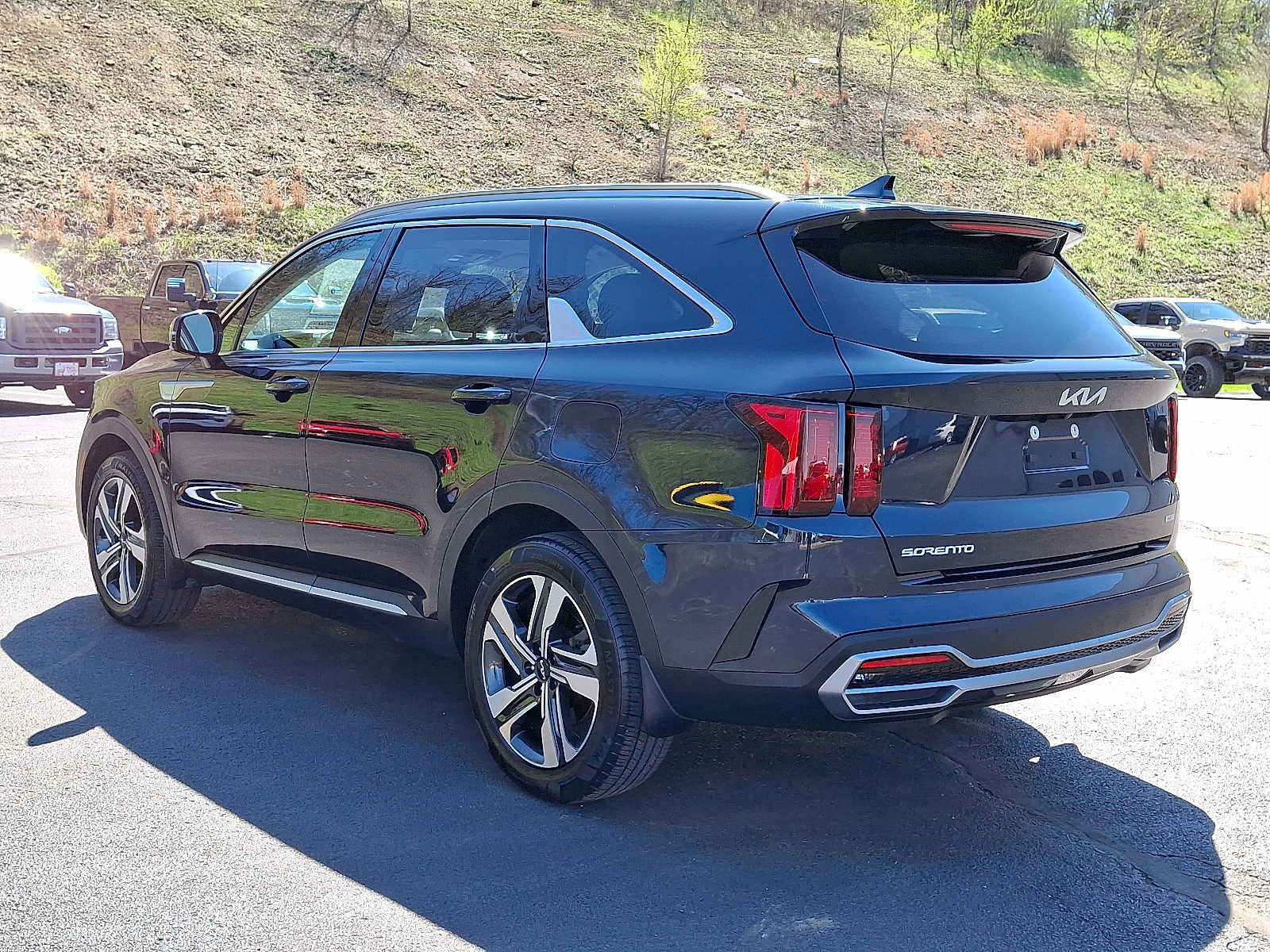 Used 2023 Kia Sorento EX image 4