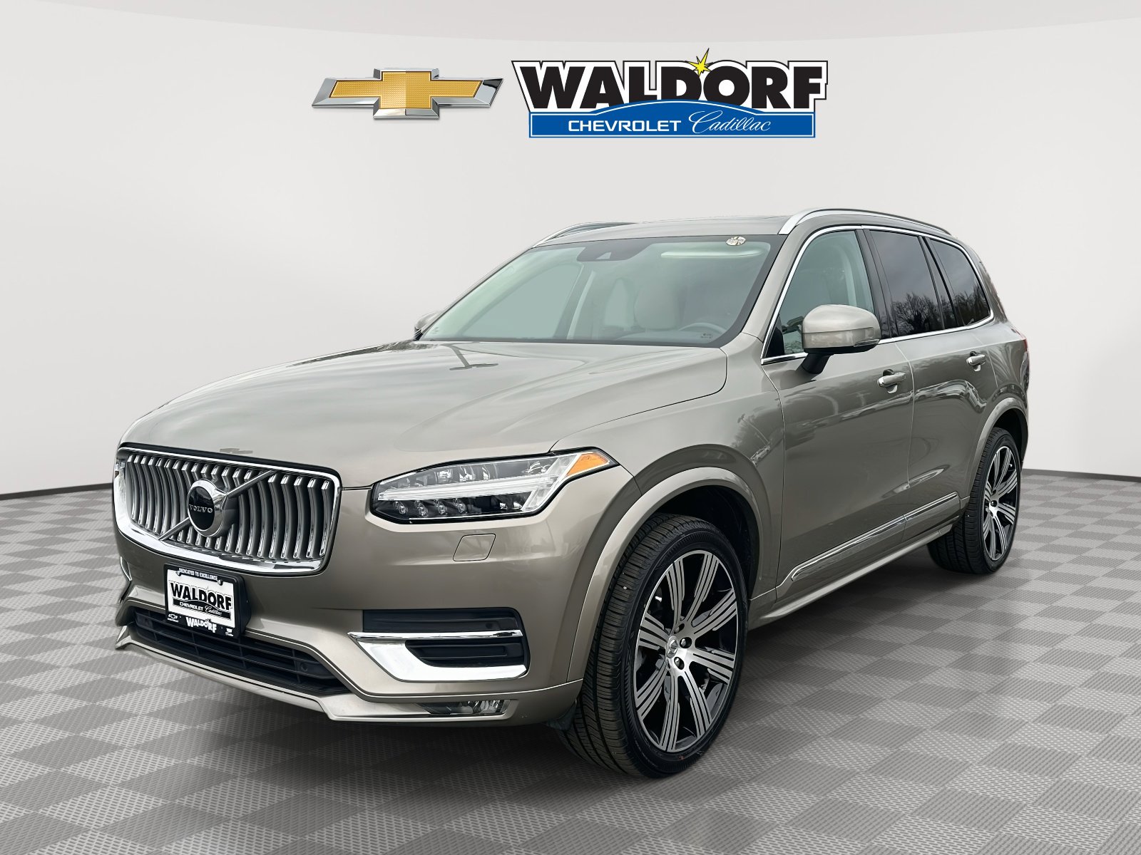 Used 2021 Volvo XC90 T6 Inscription w/ Climate Package image 3