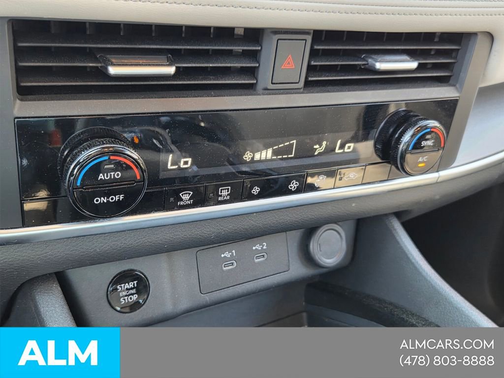 Used 2025 Nissan Rogue SV image 19