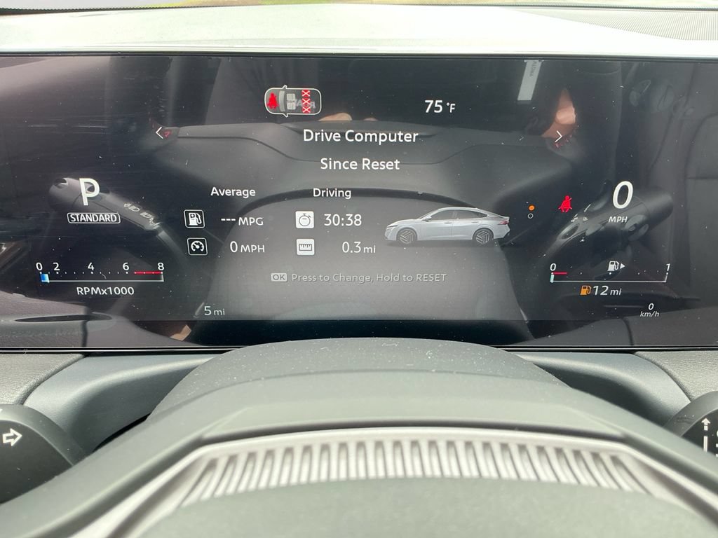 New 2026 Nissan Sentra SR w/ SR Premium Package FWD image 29